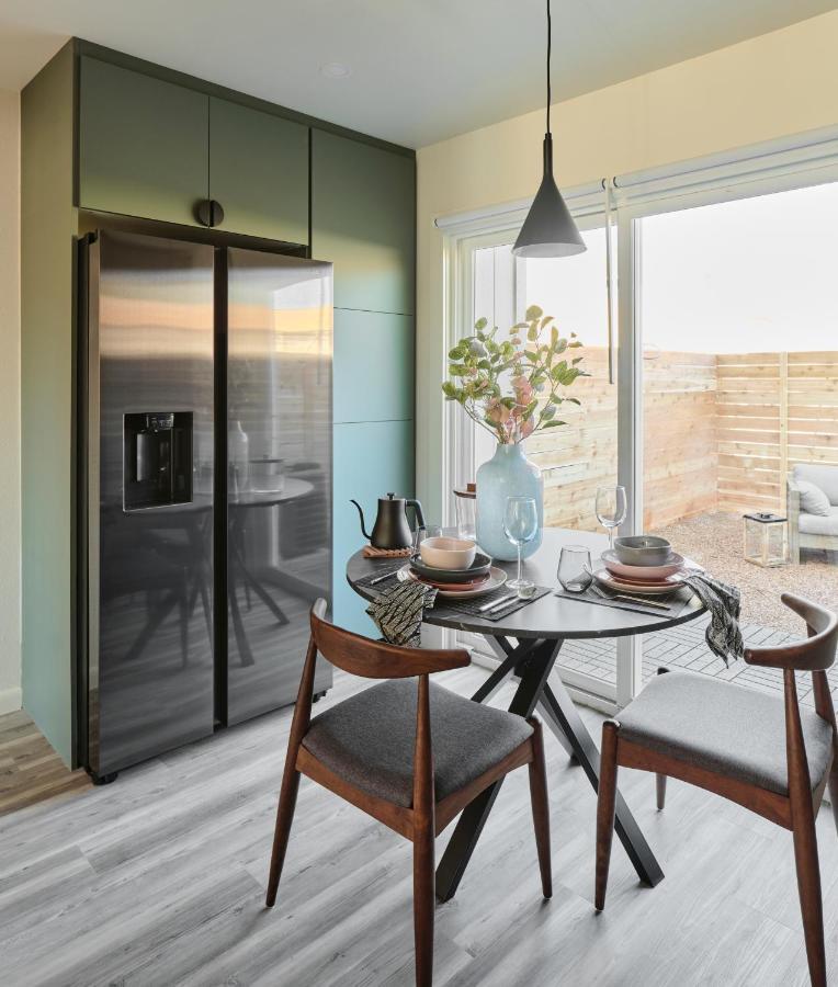 Midcentury Couples Designer Loft - Casa Tuya Apartment Austin Ngoại thất bức ảnh