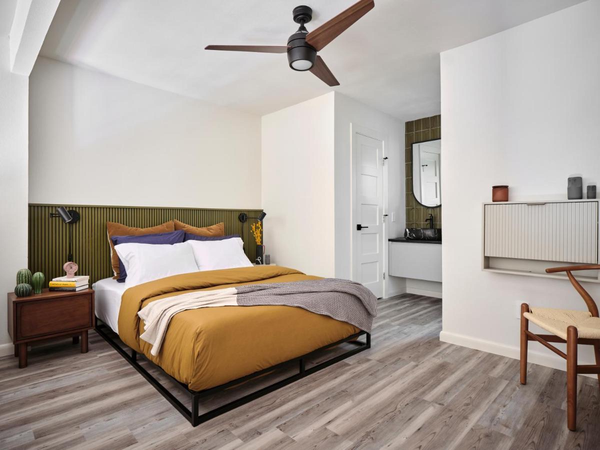 Midcentury Couples Designer Loft - Casa Tuya Apartment Austin Ngoại thất bức ảnh